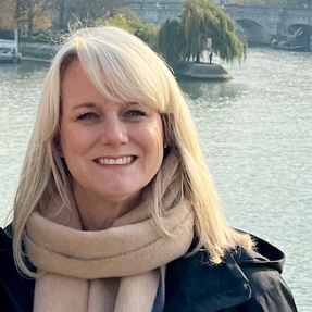 Sara Tours of Tulsa guide